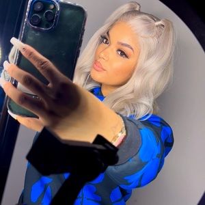 Meet your Posher, Sasha